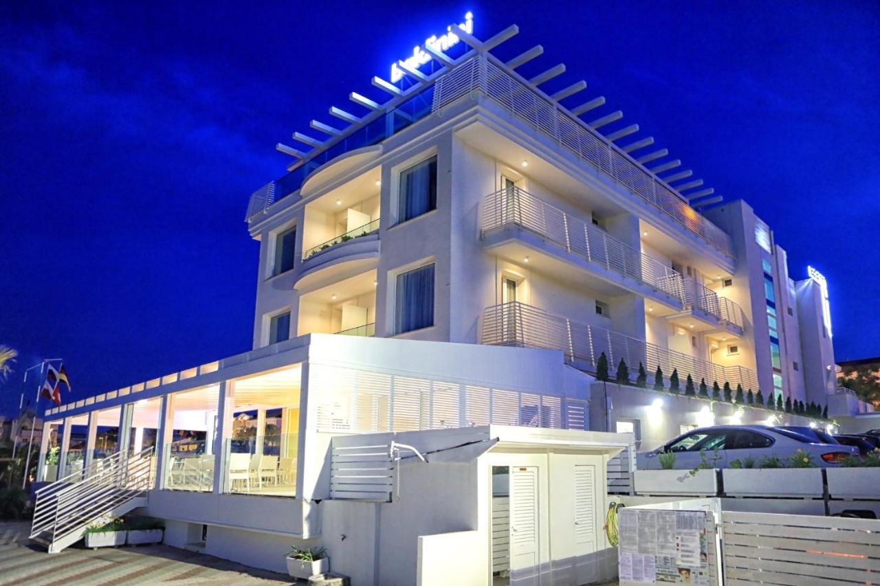 Baldinini Hotel Римини Экстерьер фото