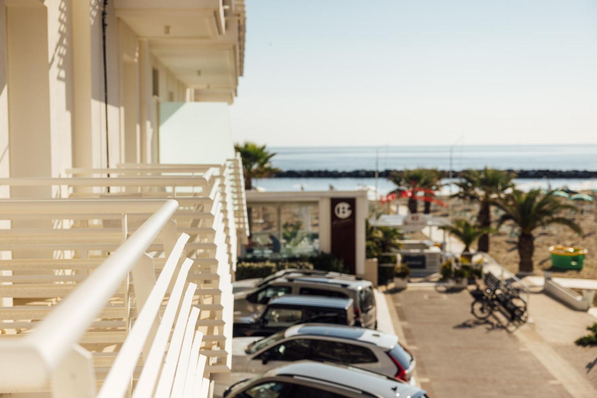 Baldinini Hotel Римини Экстерьер фото