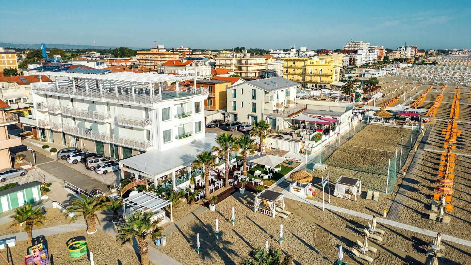 Baldinini Hotel Римини Экстерьер фото