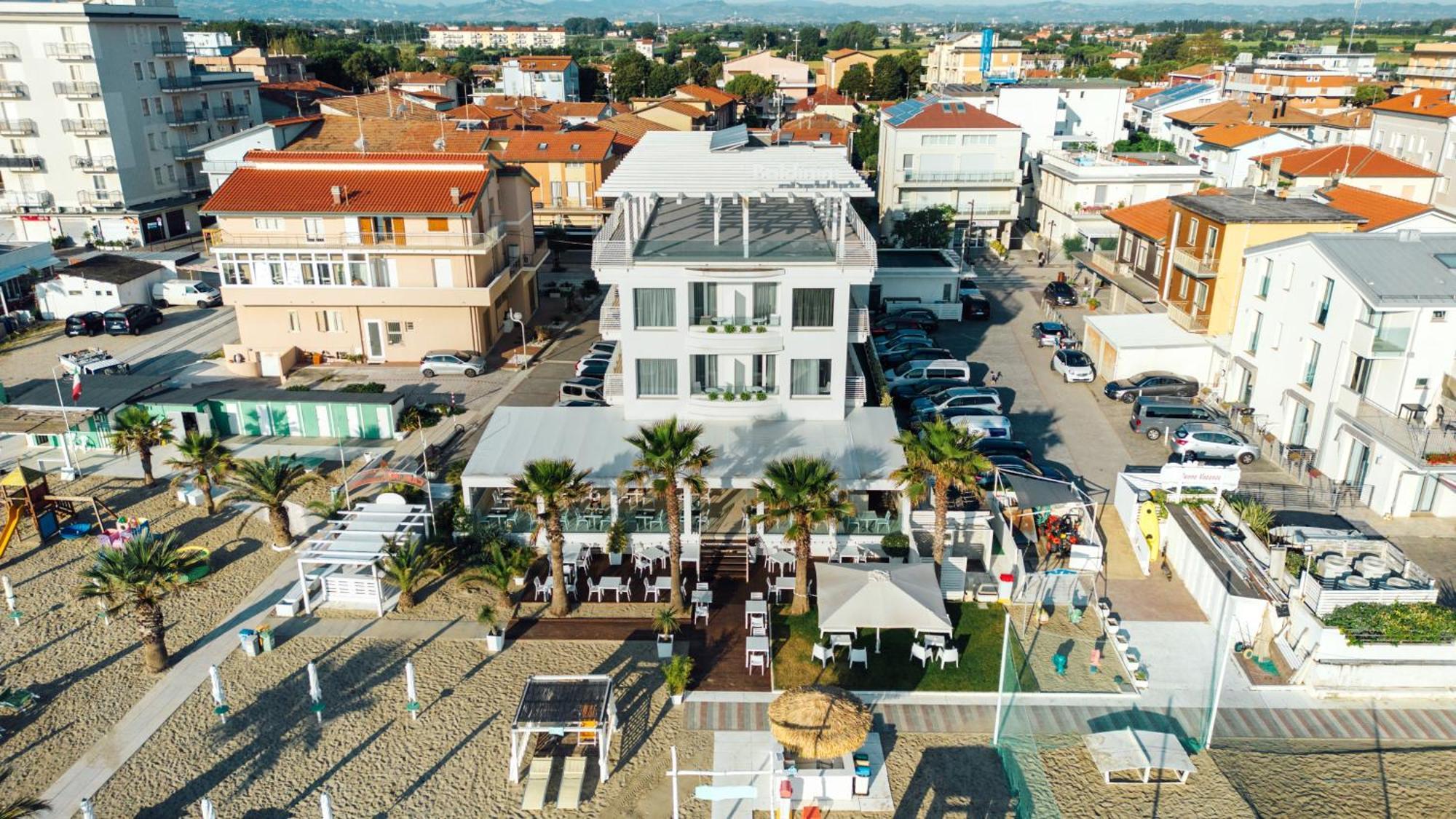Baldinini Hotel Римини Экстерьер фото