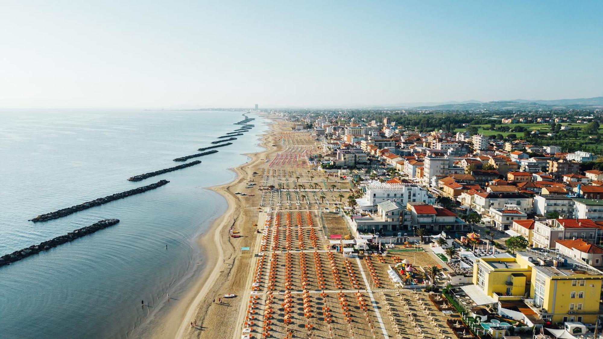 Baldinini Hotel Римини Экстерьер фото